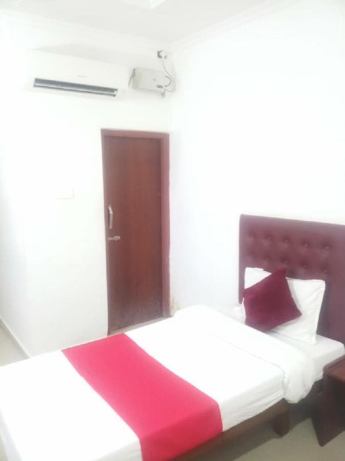 Hotel Jayaram Chidambaram Exteriör bild
